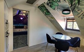 CezAri ApartHotel